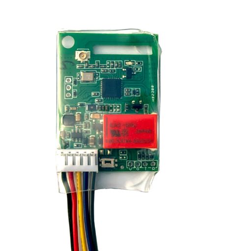 Billede af Zafe Smart Relay med ledninger